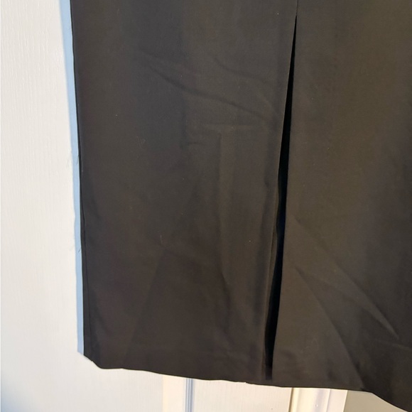 ARITZIA | Babaton Situation Skirt - Picture 8 of 12